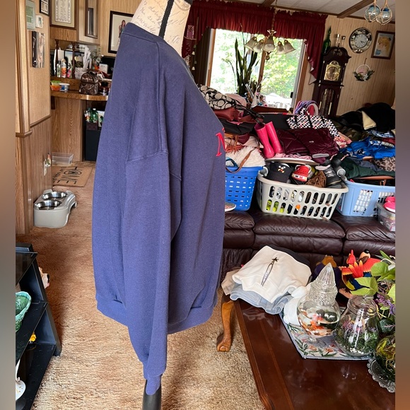 90s Niagara Falls Canada Crewneck Sweatshirt
Embroidery Spellout Blue Color. - Picture 14 of 16